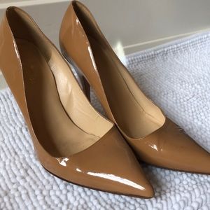 Kate Spade New York camel patent heels